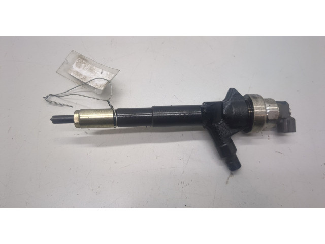 Форсунка топливная  Opel Meriva 2010-2018    55567729     