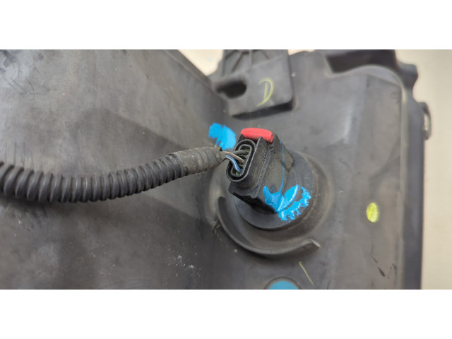 Фара передняя  Chevrolet Camaro 2009-2013 правая 