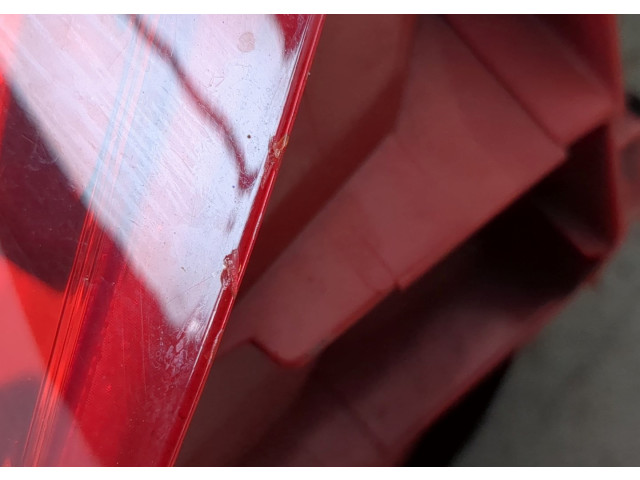 Задний фонарь          