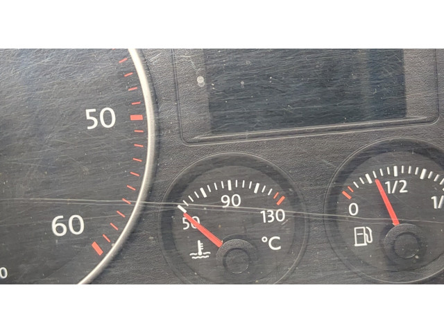 Панель приборов Volkswagen Golf 5 2003-2009