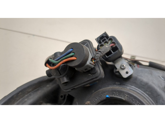 Фара передняя Mitsubishi Outlander 2003-2009 правая