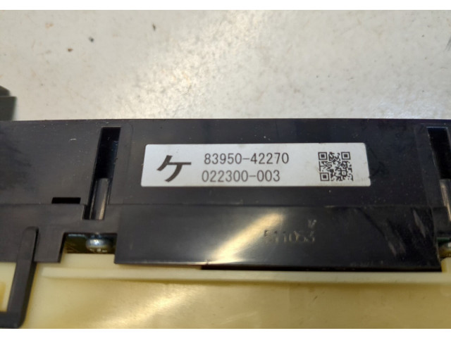 Дисплей бортового компьютера  Toyota RAV 4 2015-2019 839502270   4      