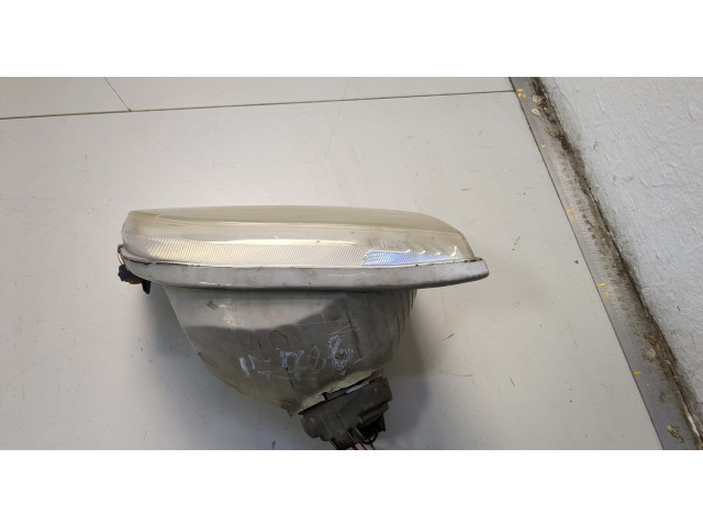 Фара передняя  Toyota Tundra 2000-2006 правая 