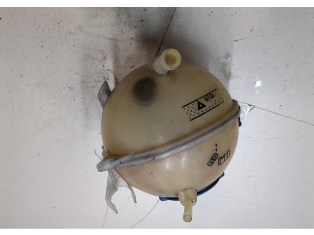 Бачок расширительный  Volkswagen Passat CC 2008-2012 1k0121407a     2.0