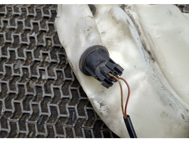 Бачок омывателя  Volkswagen Passat 5 1996-2000 3B095453N   5  1.8