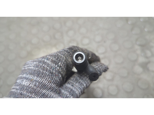 Форсунка топливная SsangYong Rodius 2004-2013 EJBR04401D