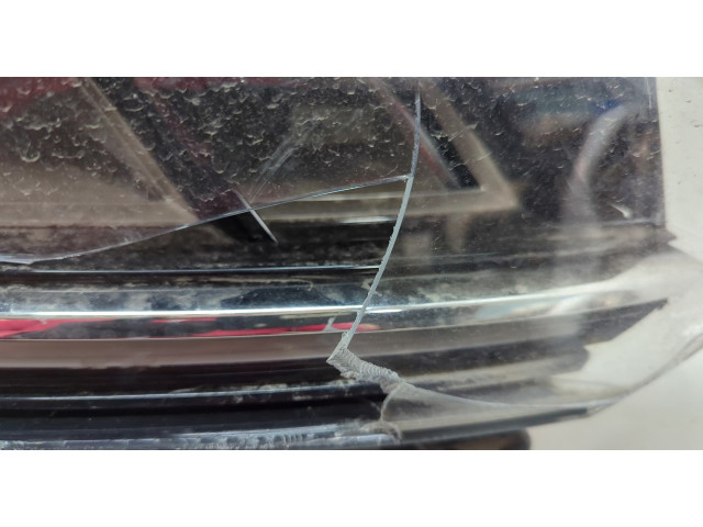 Фара передняя  Volkswagen Jetta 7 2018-2025 правая 