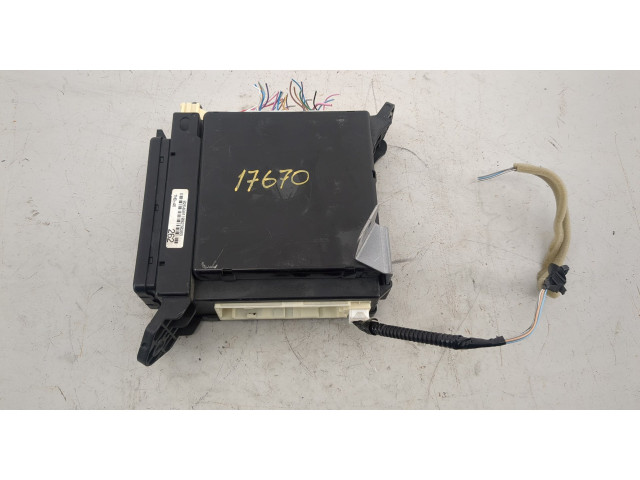 Блок предохранителей  Toyota Tundra 2007-2013         