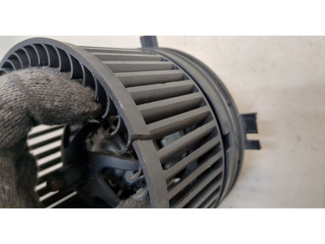 Моторчик печки Skoda Octavia Tour 2000-2010