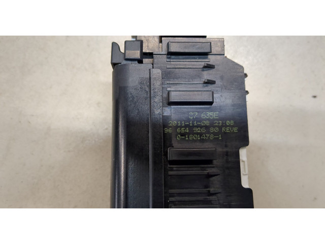 Блок предохранителей Citroen C4 2010-2015 9665492680