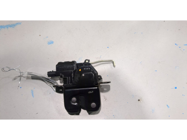 Замок багажника  Dacia Duster 2010-2017       