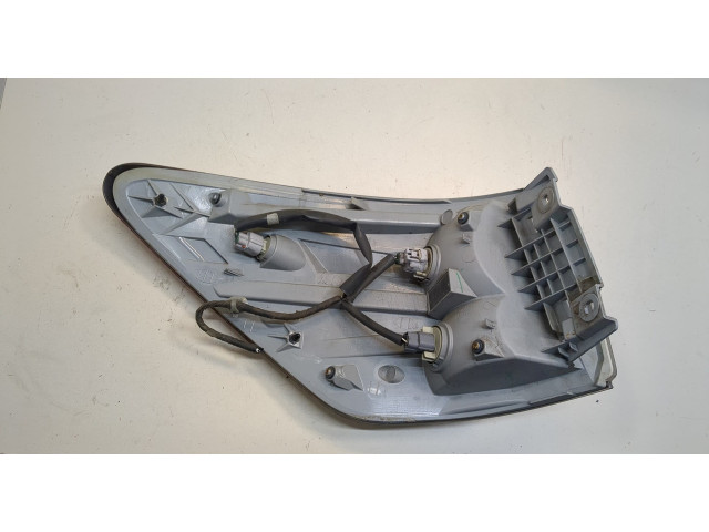 Задний фонарь