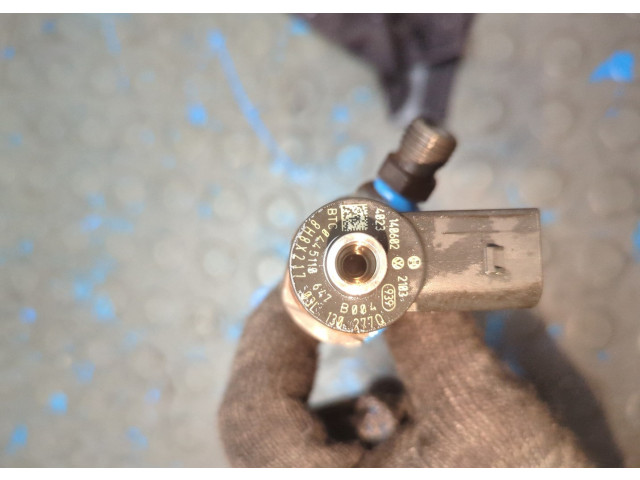 Форсунка топливная  Skoda Yeti 2009-2018    03L130277Q, 03L130855CX, 0445110467     