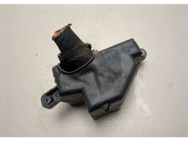 Блок предохранителей  Volkswagen Passat 7 2010-2019 Америка      1K1941824   