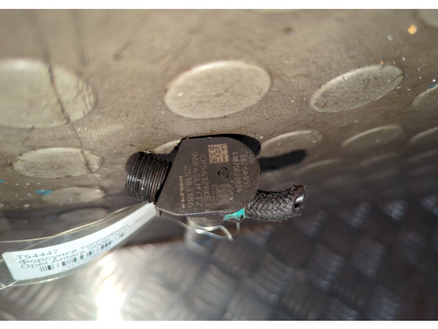 Форсунка топливная  Opel Antara 2006-2015    4802157     