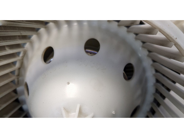 Моторчик печки Infiniti QX56 2010-2013