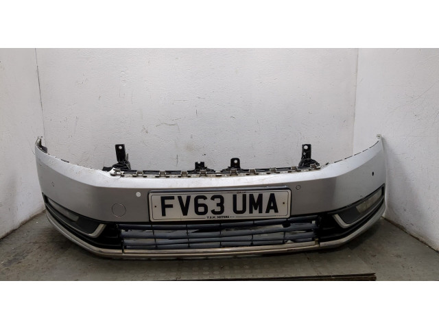 Бампер  Volkswagen Passat 7 2010-2015 Европа передний   