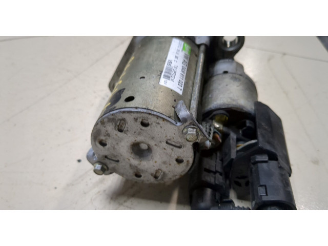 Стартер Skoda Yeti 2009-2014 1.2 0AM911023T