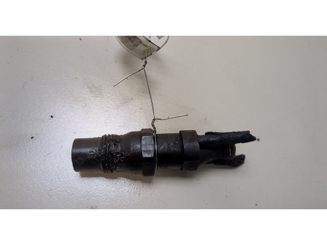 Форсунка топливная  Volkswagen Transporter 4 1991-2003    068130202G     