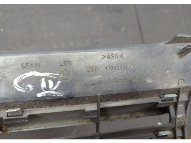 Решетка радиатора  Volkswagen Golf 4 1997-2005          