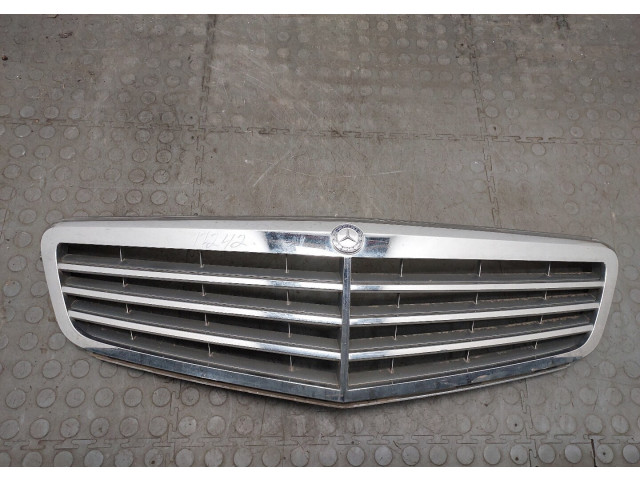 Решетка радиатора Mercedes C W204 2007-2013