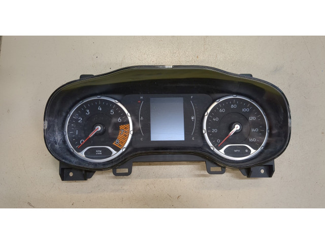 Панель приборов Jeep Renegade