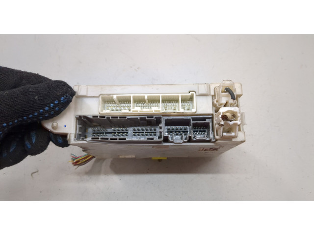 Блок предохранителей  Lexus IS 2005-2016         