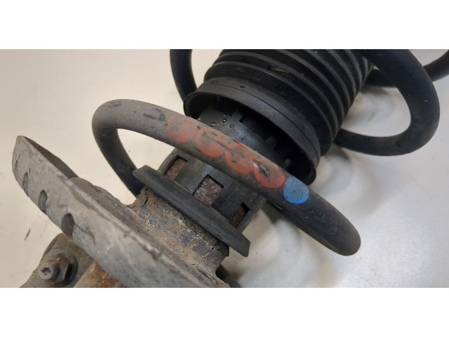 Стойка амортизатора Skoda Fabia 1999-2004 6Q0413031BH, 6Q0411105AF 1.4 бензин