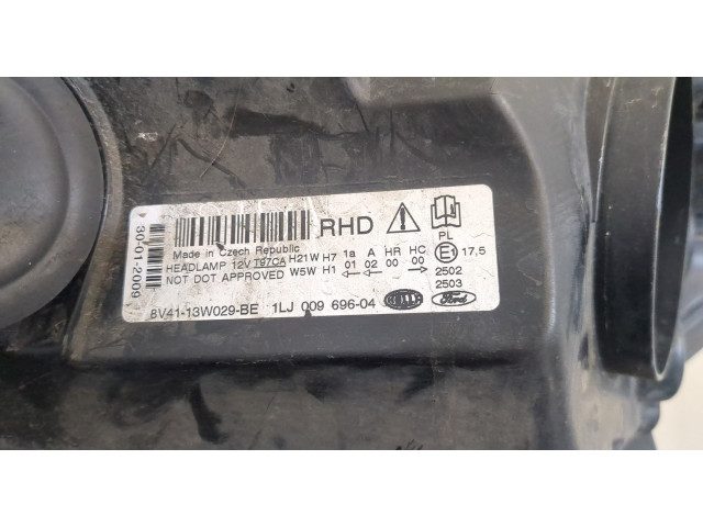 Фара передняя  Ford Kuga 2008-2012 правая 