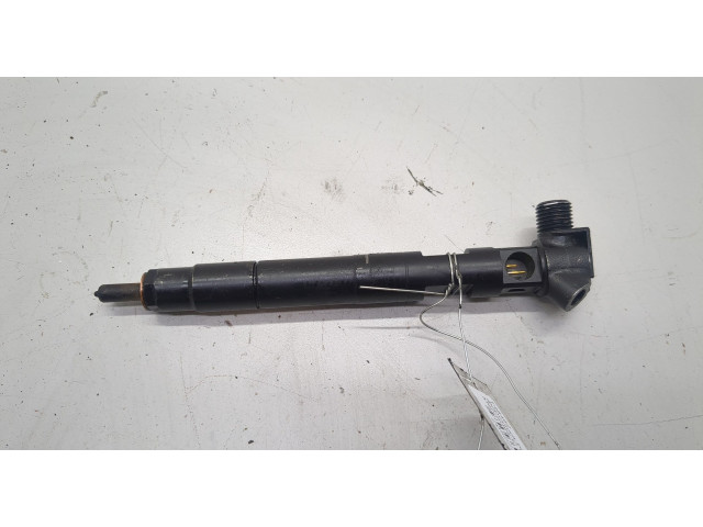 Форсунка топливная  Mercedes C W204 2006-2015    A6510700587     