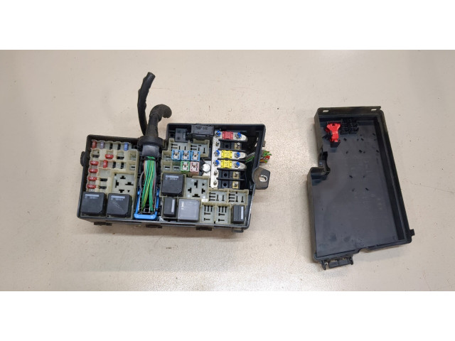 Блок предохранителей Ford Focus 2 2005-2008