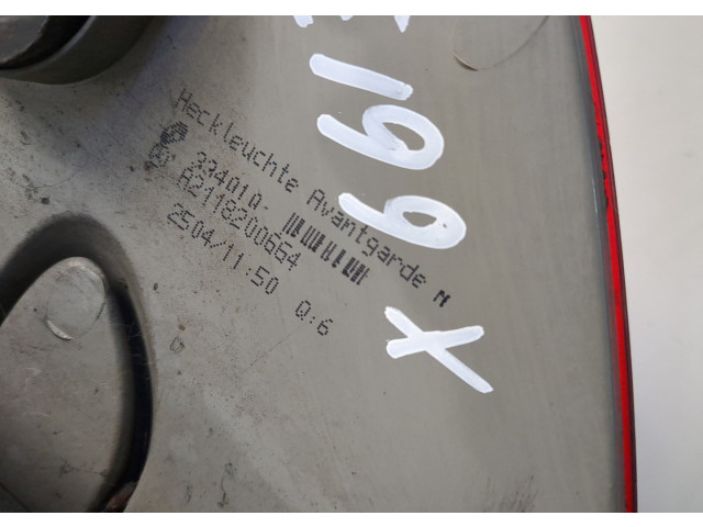 Задний фонарь          