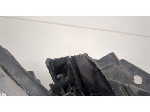 Фара передняя Mitsubishi Outlander 2012-2015 правая