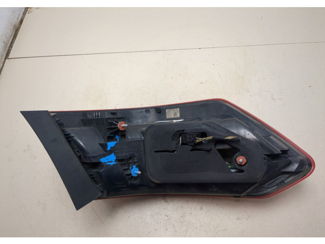 Задний фонарь          