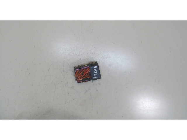 Блок предохранителей  Skoda Yeti 2009-2014      7H0937617    1.2