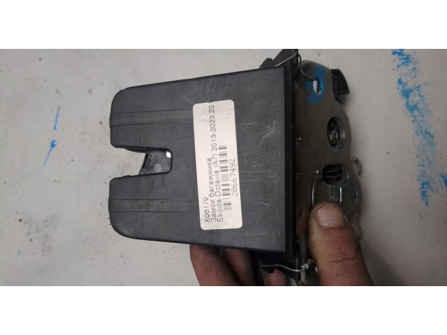Замок багажника Skoda Octavia (A7) 2013-2023