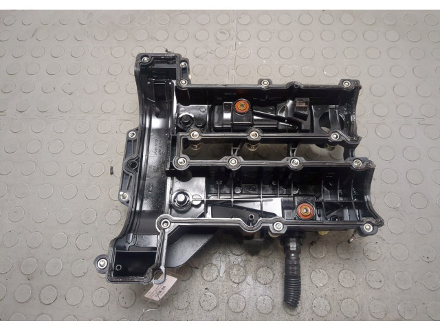 Клапанная крышка двигателя ДВС Ford Focus 3 2014-2019
