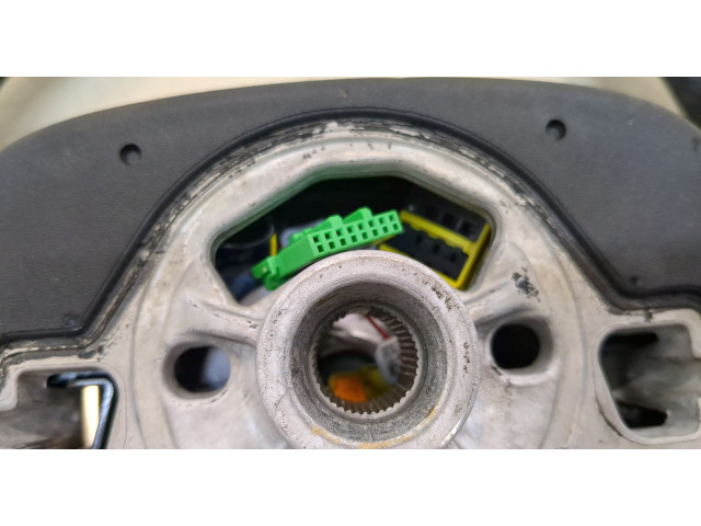 Руль  Volvo XC40           