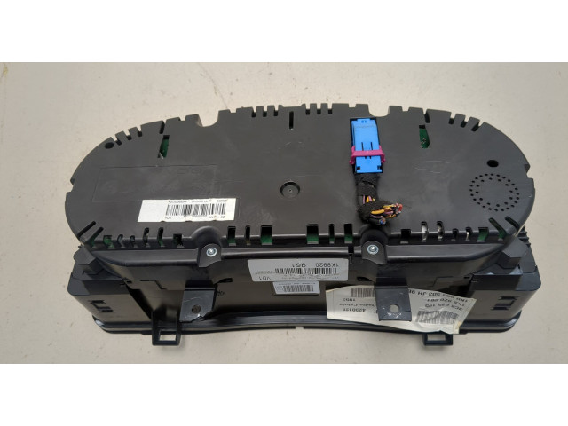 Панель приборов Volkswagen Scirocco 2008- 1K8920961