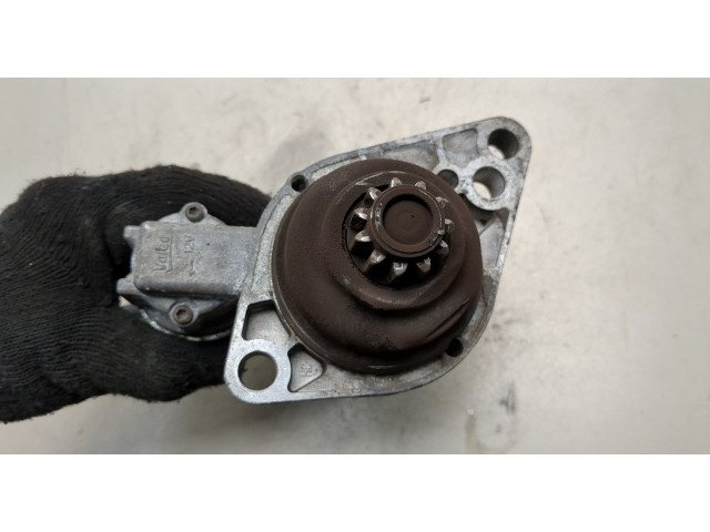 Стартер  Volkswagen Caddy 2004-2015 1.9     