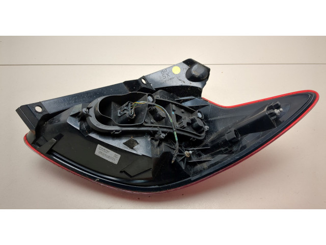 Задний фонарь          