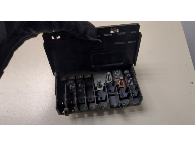 Корпус блока предохранителей Ford Fusion 2017- USA