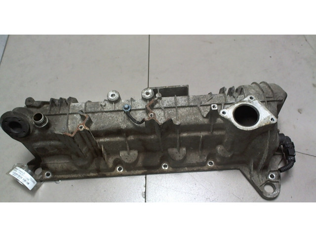 Клапанная крышка двигателя ДВС Mercedes A W169 2004-2012 1.5