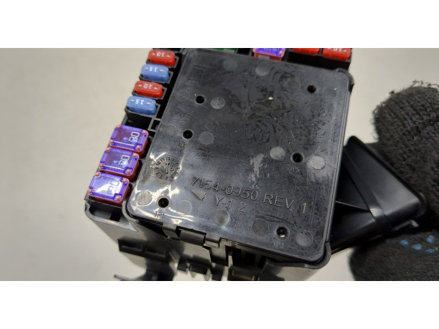 Блок предохранителей Cadillac XT5 2016-2019 71540950