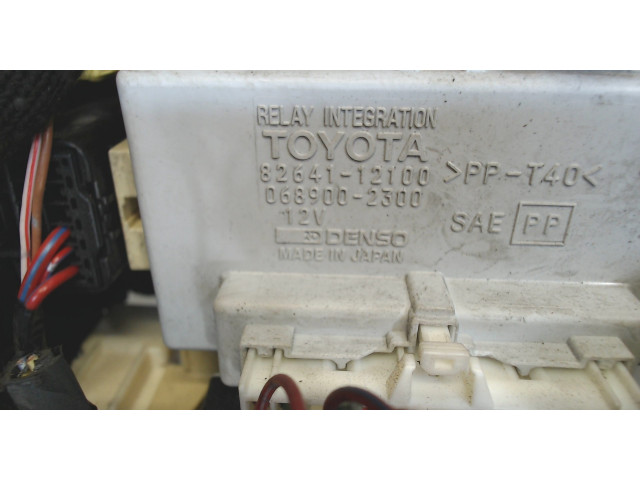 Блок предохранителей  Toyota Corolla E11 1997-2001      8273212060     1.4