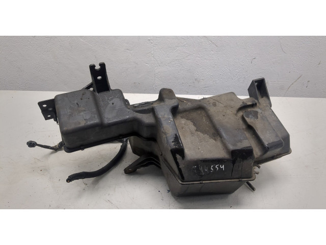 Бачок омывателя  Mitsubishi Pajero / Montero 2000-2006    