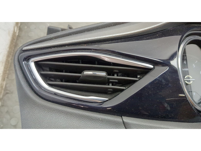 Дисплей бортового компьютера Buick Encore GX 2019-2024