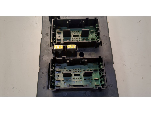 Блок реле Jeep Grand Cherokee 2004-2010 56050066AC