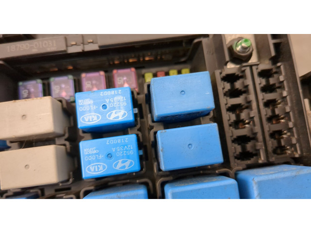 Блок реле KIA Venga