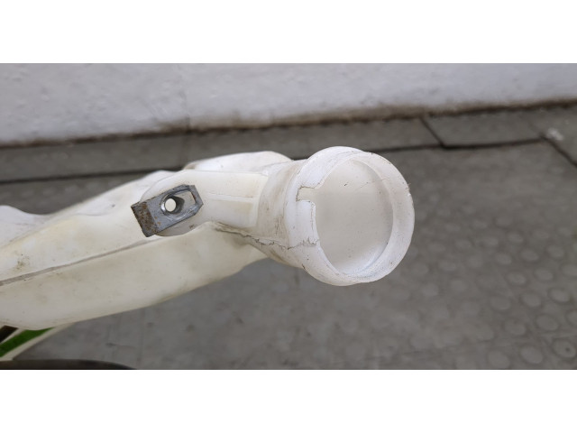 Бачок омывателя GMC Acadia 2019-2025 84766306